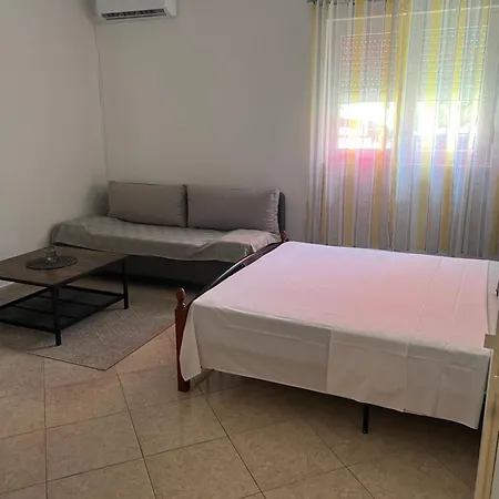 Apartment Leyla Vodice